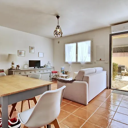 T2 Prunello By Intendance Excellency Porto-Vecchio (Corsica)