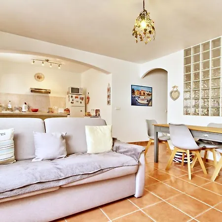 T2 Prunello By Intendance Excellency Porto-Vecchio (Corsica)