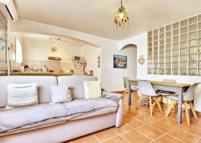 T2 Prunello By Intendance Excellency Porto-Vecchio (Corsica)